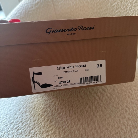 GIANVITO ROSSI Pointed-Toe Ankle-Strap Pumps - Picture 12 of 15